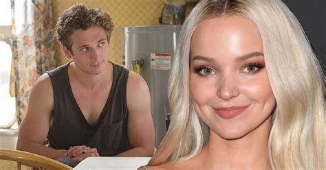 who plays holly in shameless|Did Dove Cameron Secretly Crush On Jeremy Allen White When。